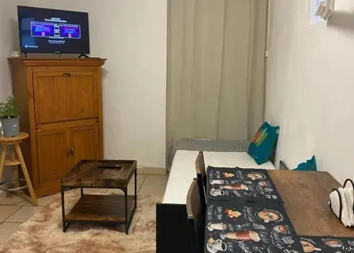 Appartement Confortable A Aigues-Mortes - 30 M² *